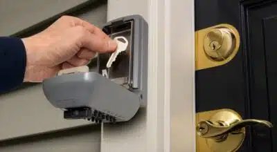 Comment installer un boîtier de clé extérieur pour protéger votre maison