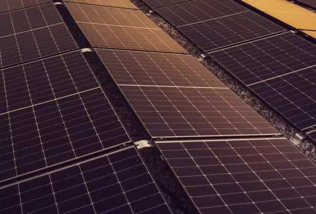 L'importance de suivre un média spécialisé sur l'énergie solaire pour des conseils